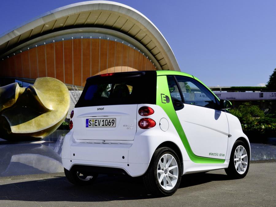  Smart ForTwo Electric Drive Cabrio (A451) 2011 года  (фото 3 из 3)